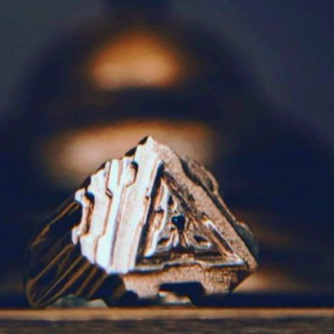 FRACTAL TRIANGLE RING