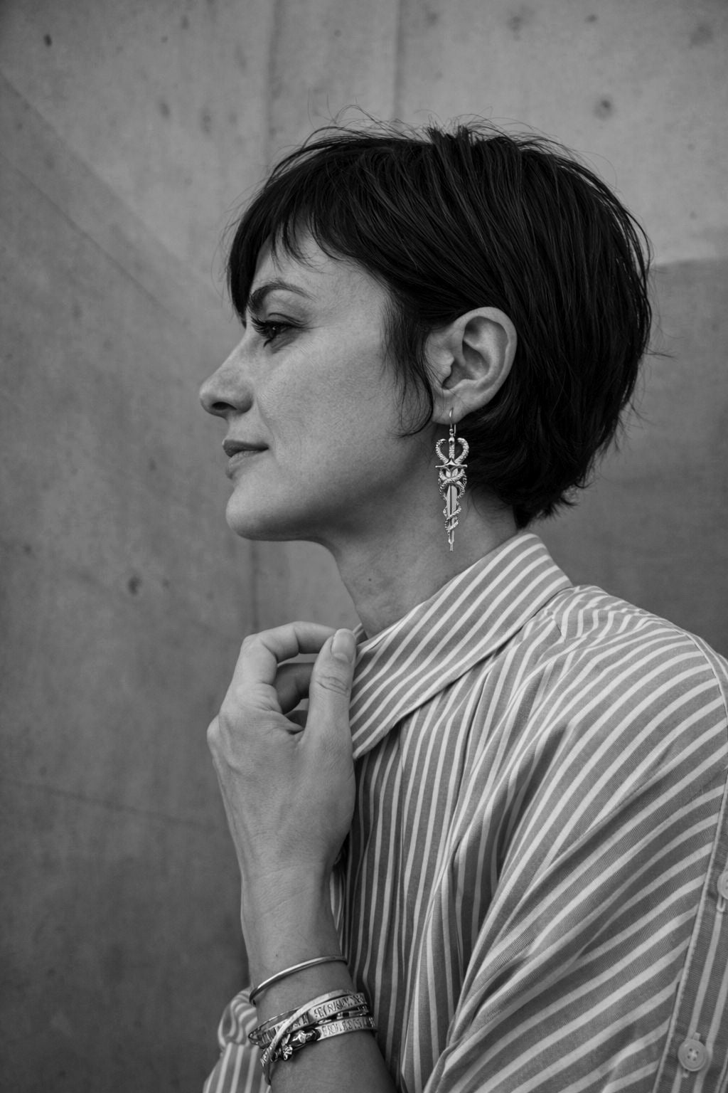 DAGGER HOOPS PAIR- SILVER